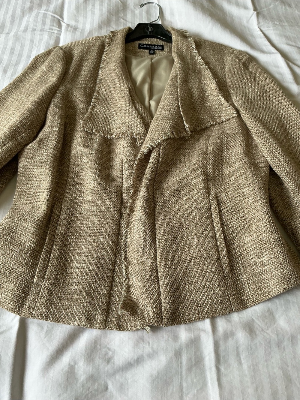 Women's Beige Tweed Jacket CONRAD C
Size 12